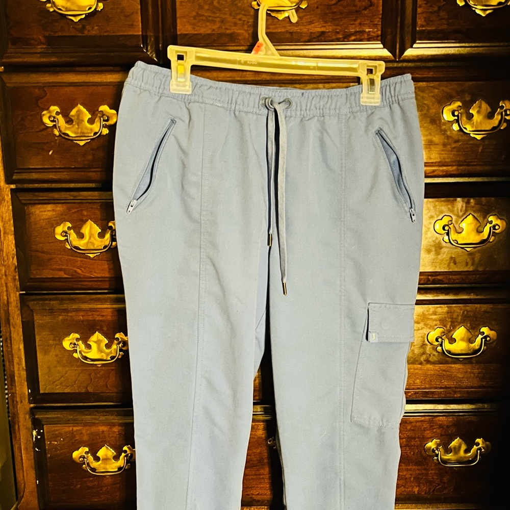 Jaanuu jogger scrubs